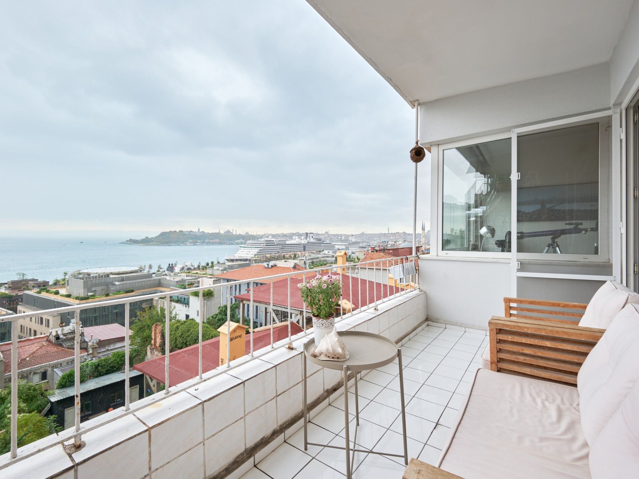 Photo of Wohnung mit Blick auf die Halbinsel von Istanbul