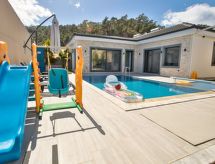 Vrijstaande villa met privézwembad direct aan zee in Bodrum - thumbnail 1