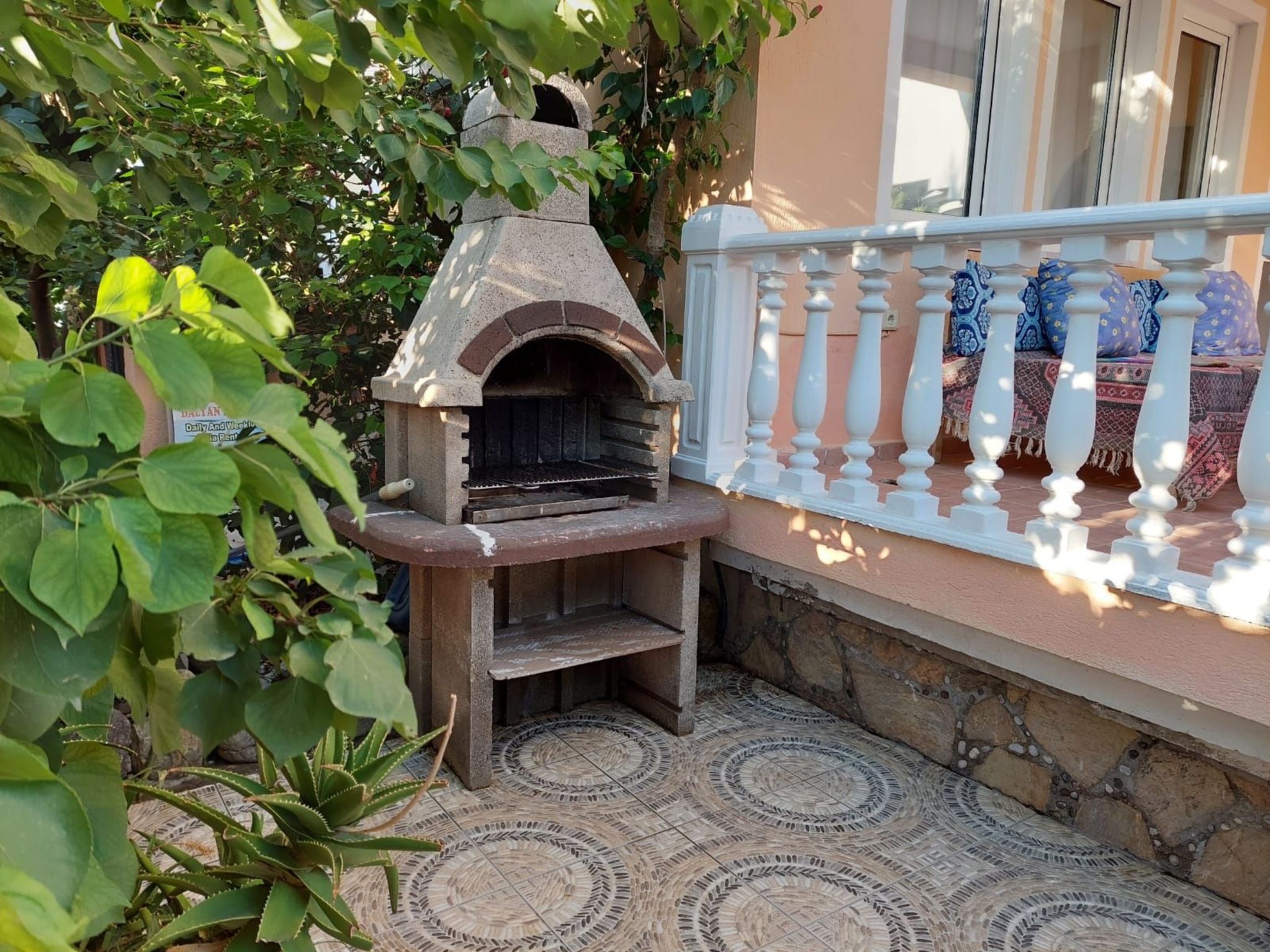 In Dalyan mit Bergblick-Buiten