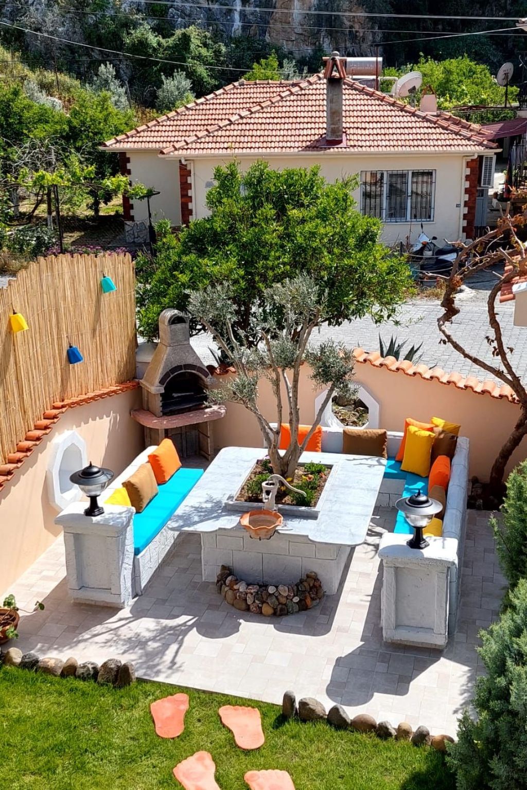 In Dalyan mit Bergblick-Buiten