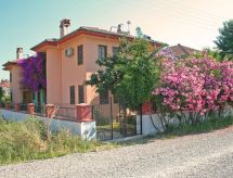 Op 800 m van zee: Ruim vakantiehuis Villa Truva in Ölüdeniz - thumbnail 1