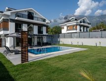 Vrijstaande villa met privézwembad en kinderbad in Ölüdeniz - thumbnail 2