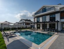 Zonovergoten villa met privézwembad en kinderbad in Ölüdeniz - thumbnail 3