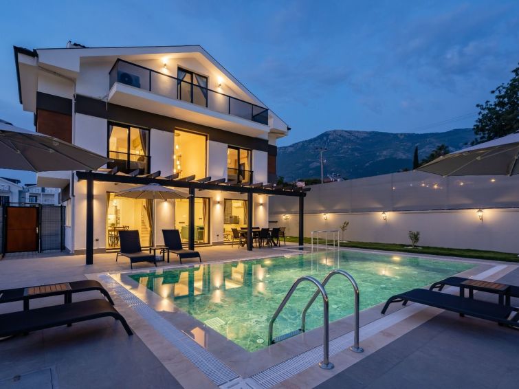 Villa In ÖLüdeniz Mit Kinderpool - Faralya