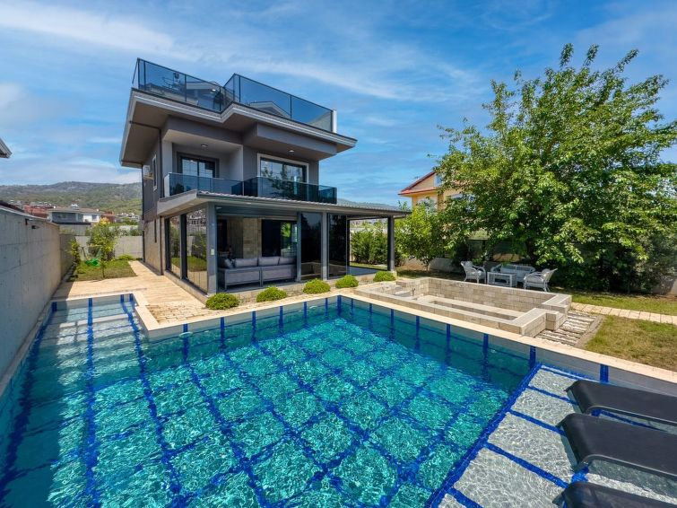 Appartement met bergzicht en privézwembad in Ölüdeniz