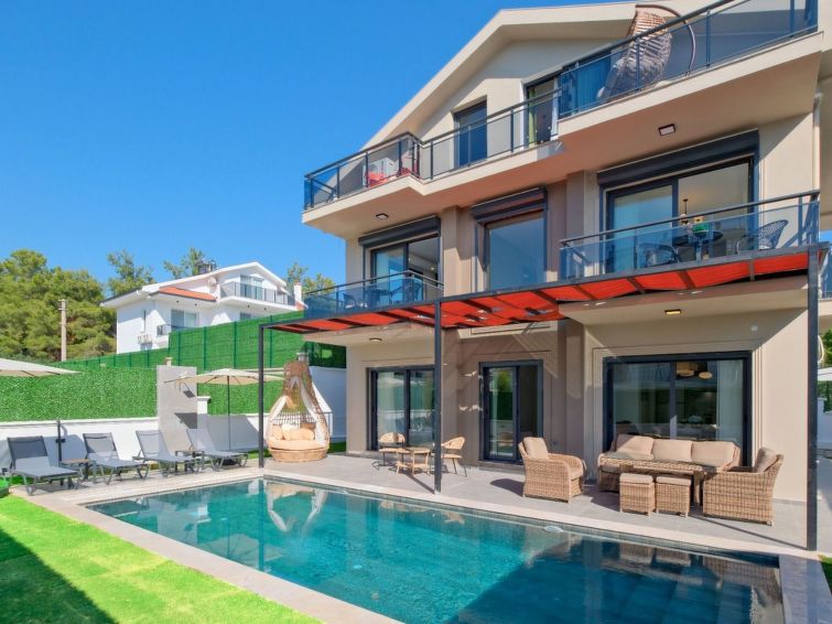 Große Villa In Fethiye Ausserhalb Im Grünen - Çalış Beach
