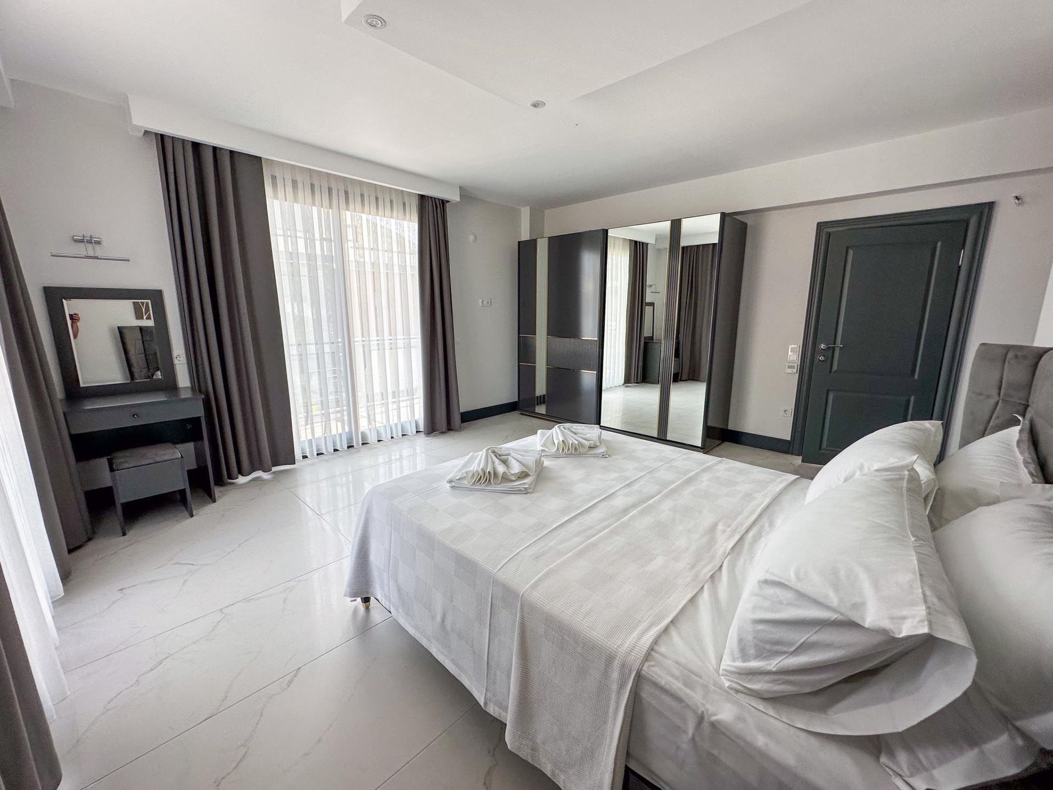 Villa Galaxy-Image-tags.info