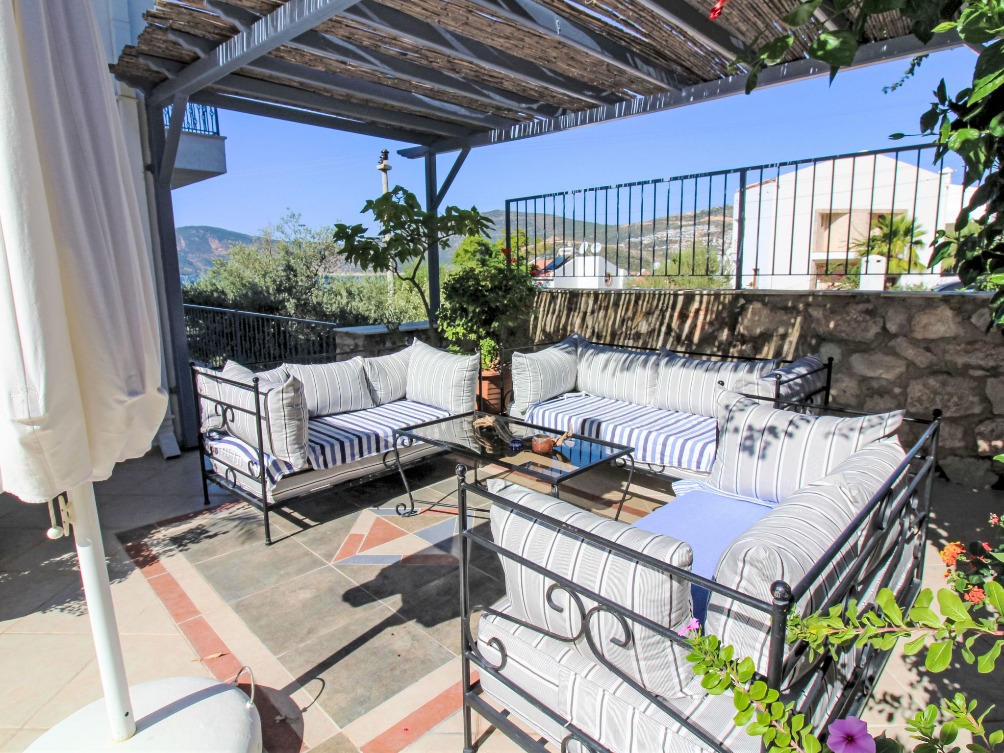 Ferienvilla Amare mit privatem Pool und Meerblick - Binnen