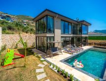 Vrijstaande villa met privézwembad in Yeşilköy, op 9 km van het centrum - thumbnail 2