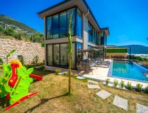 Vrijstaande villa met privézwembad in Yeşilköy, op 9 km van het centrum - thumbnail 4