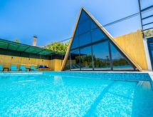 Liyu: Romantisch privéverblijf met sauna, jacuzzi en eigen zwembad in Yeşilköy - thumbnail 6