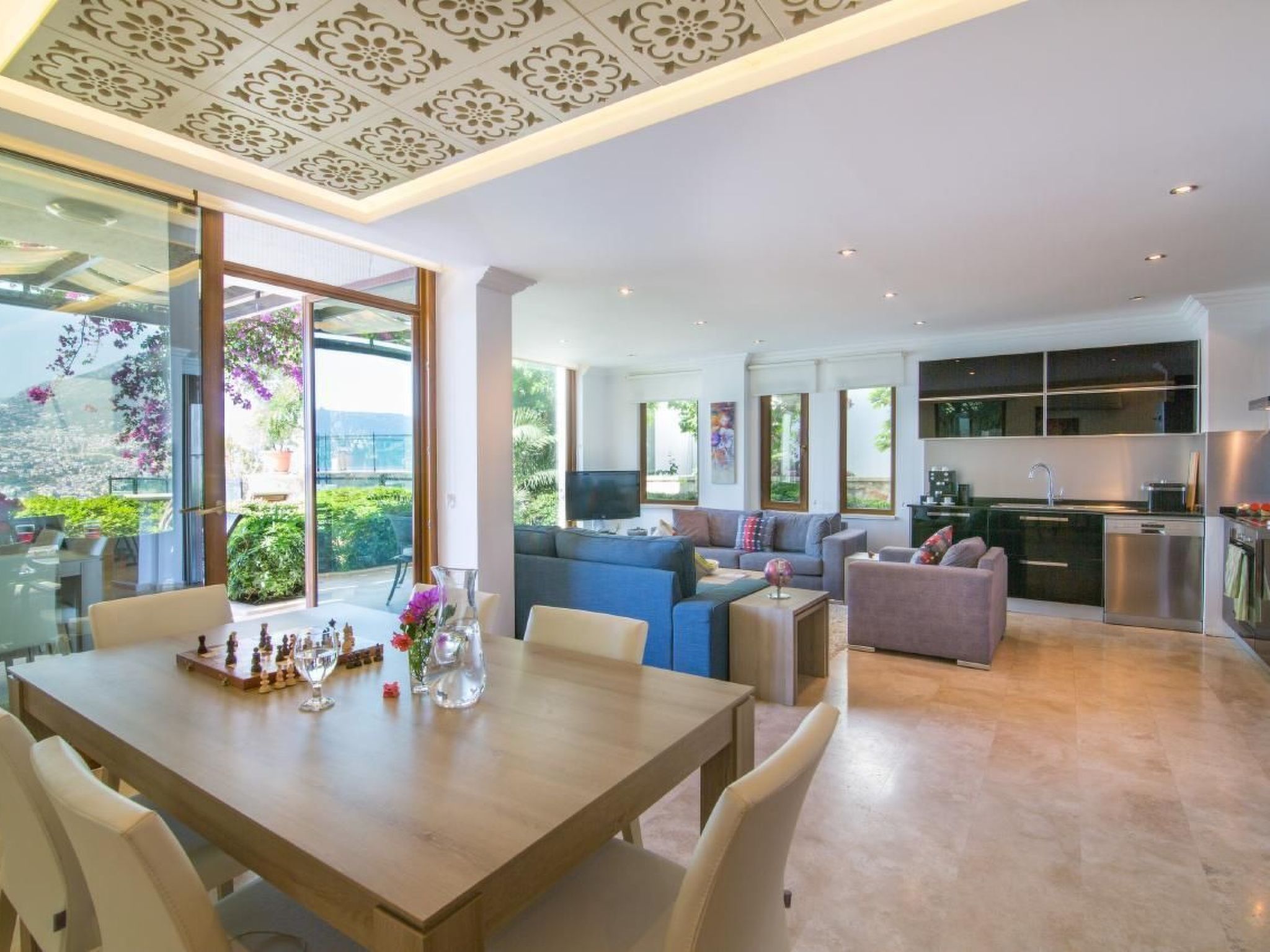 Luxuriöse Villa mit atemberaubendem Meerblick