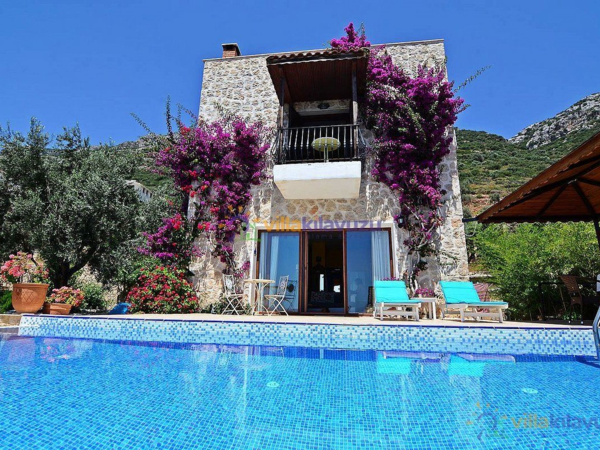 Rustikales Natursteinhaus an der Bucht von Kalkan-Binnen