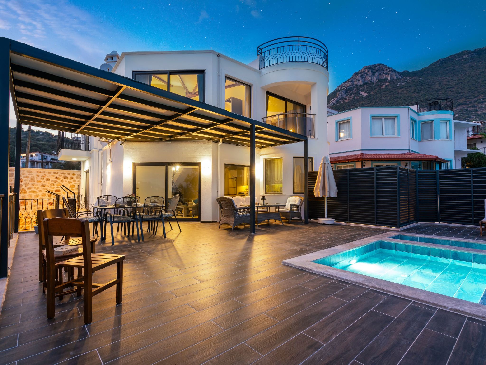 Ferienvilla "Ekinoks" mit Blick auf das Wasser