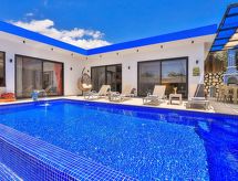 Vrijstaande villa met privézwembad, sauna en jacuzzi nabij Kalkan - thumbnail 2