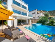 Exclusieve Villa met Infinitypool aan de Turkse Rivièra in Kalkan - thumbnail 1