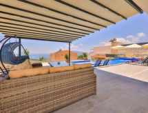 Villa Pasha: Luxe vrijstaande villa met privézwembad en jacuzzi in Kalkan - thumbnail 3
