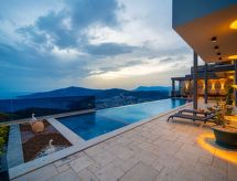 Moderne luxe villa met privézwembad en zeezicht in Kalkan, Turkije - thumbnail 4
