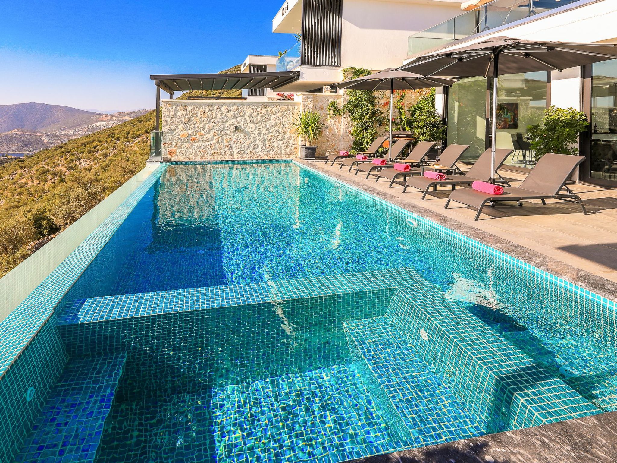 Moderne Luxusvilla für 6 Personen in Kalkan-Binnen