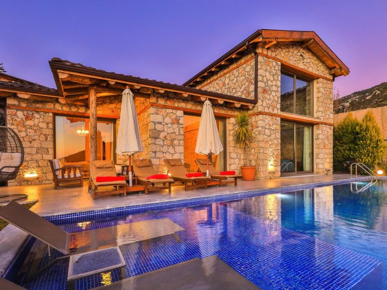 Traditionelles Natursteinhaus Mit Sichtschutzpool - Kalkan