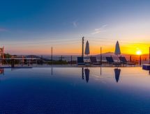 Vrijstaande villa met privézwembad op 4,5 km van de Middellandse Zee in Kalkan - thumbnail 6