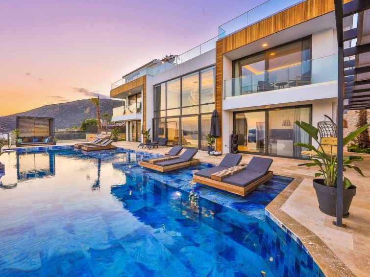 Vrijstaand vakantiehuis Rolife Kalamar in Kalkan voor 12 personen in Kalkan