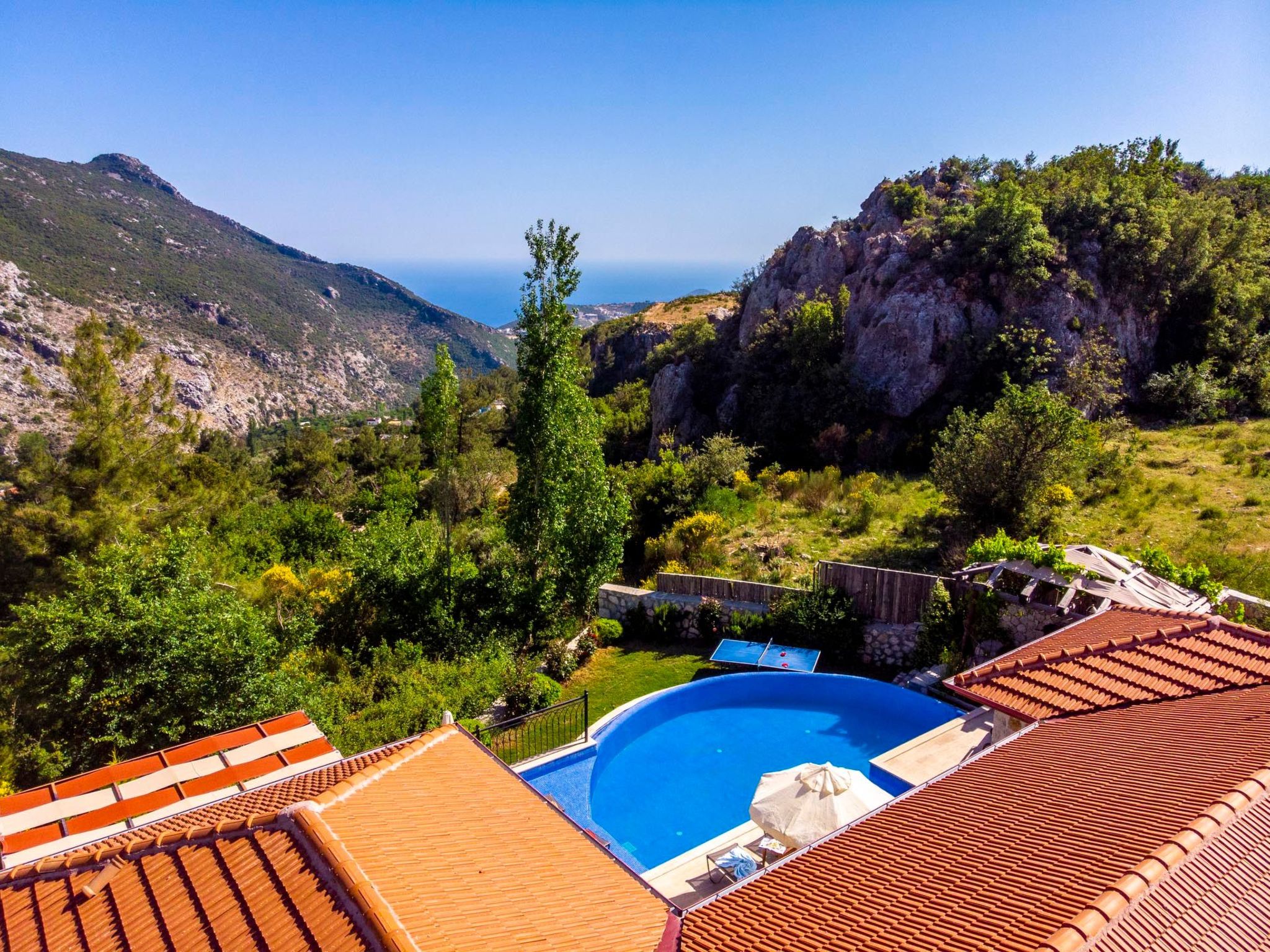 Rustikale Natursteinvilla mit Bergblick in Kalkan-Drinnen
