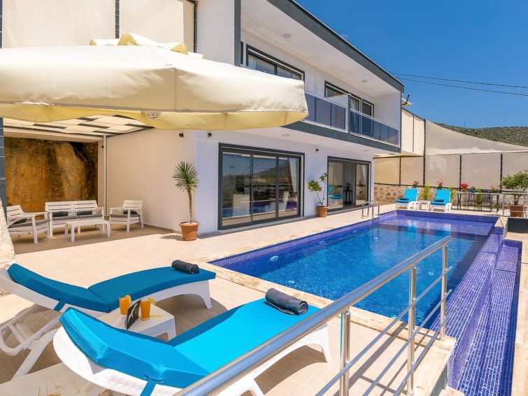 4-persoons vakantiehuis Likya in Kalkan met privézwembad en whirlpool in Kalkan