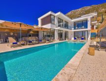 Vrijstaande villa met privézwembad vlakbij zee in Kalkan - thumbnail 1