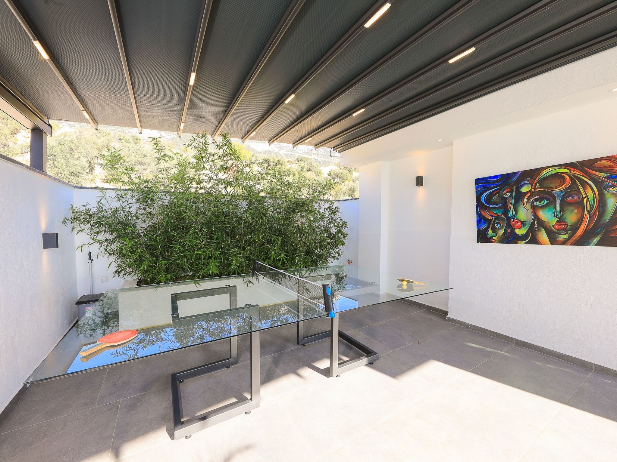 Moderne Luxusvilla in Kalkan mit Meerblick-Binnen