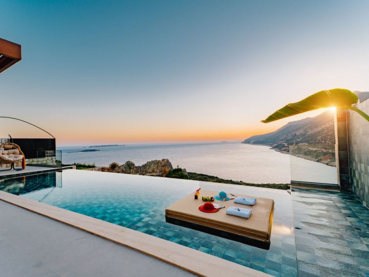 4-persoons vakantiehuis met sauna en zeezicht in Kalkan in Kalkan