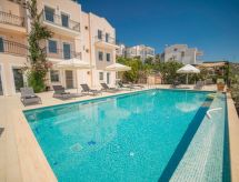 Ruime vrijstaande villa in centrum Kalkan voor 12 personen met privézwembad - thumbnail 1