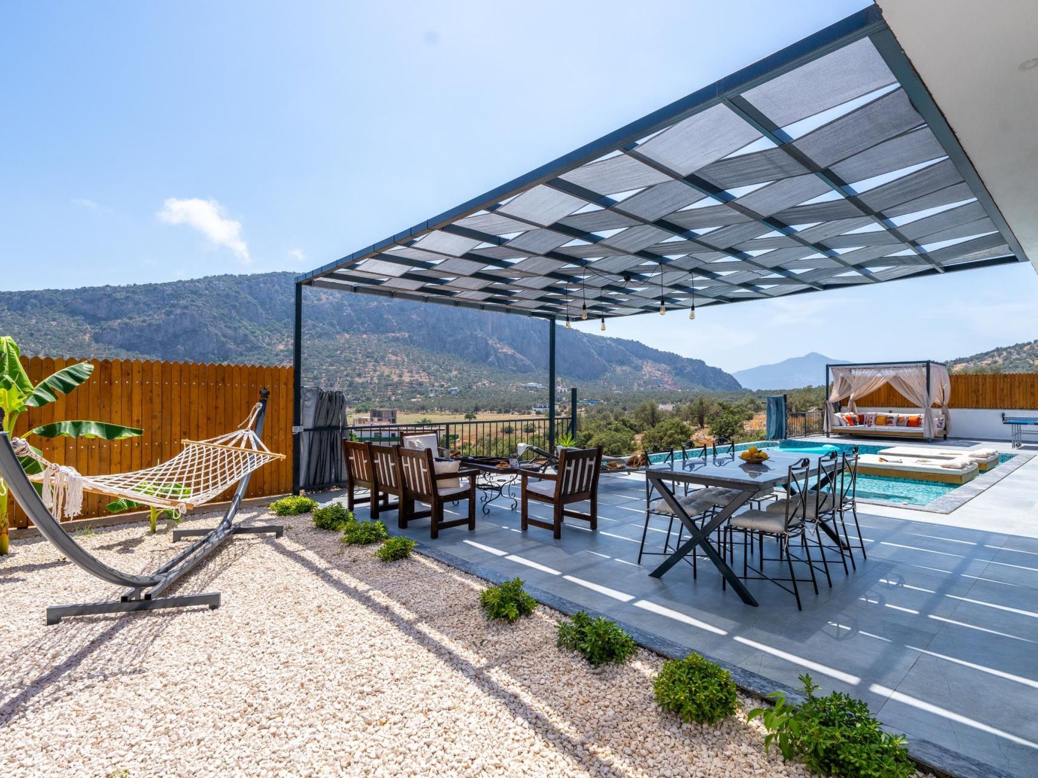 Luxuriöse Villa mit Kinderpool und Jacuzzi - Buiten