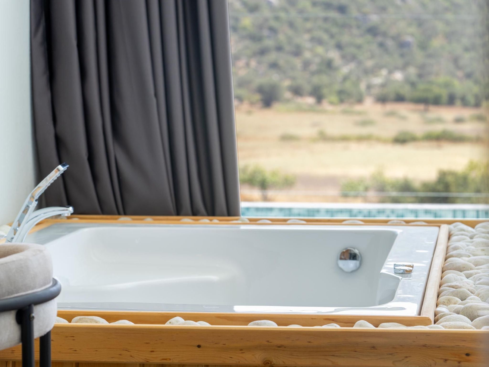 Luxuriöse Villa mit Kinderpool und Jacuzzi - Buiten
