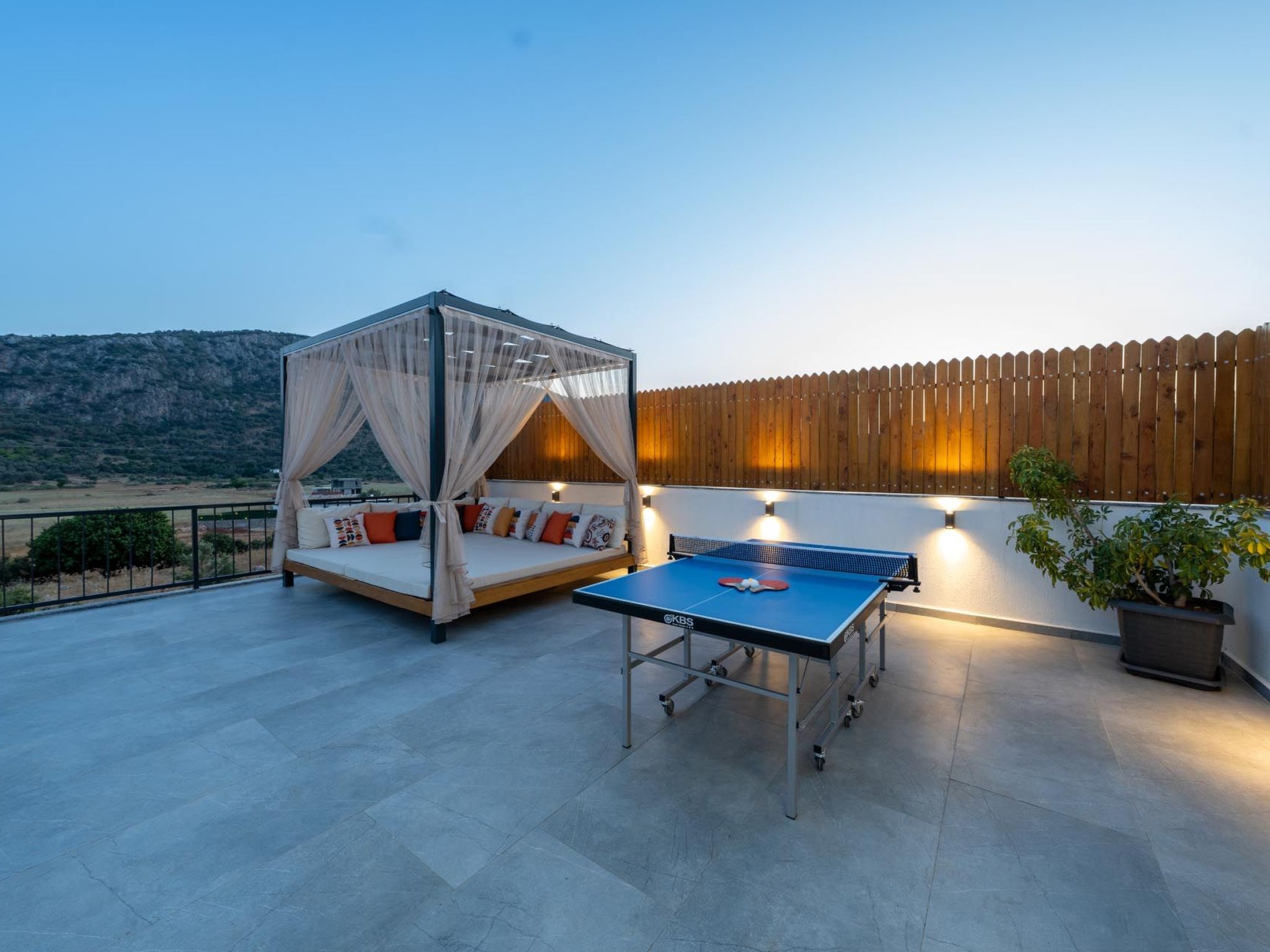 Luxuriöse Villa mit Kinderpool und Jacuzzi - Binnen