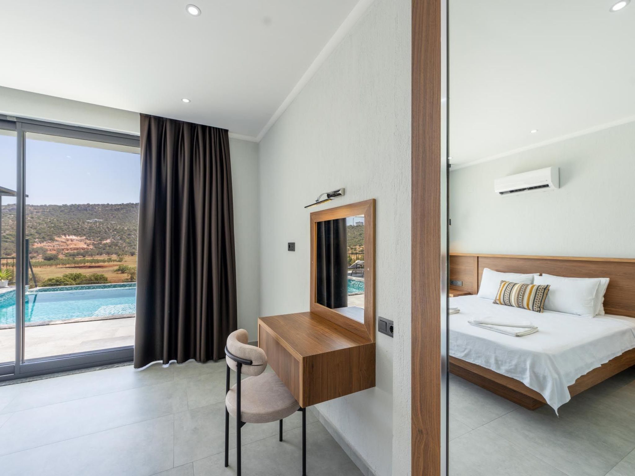 Luxuriöse Villa mit Kinderpool und Jacuzzi - Binnen