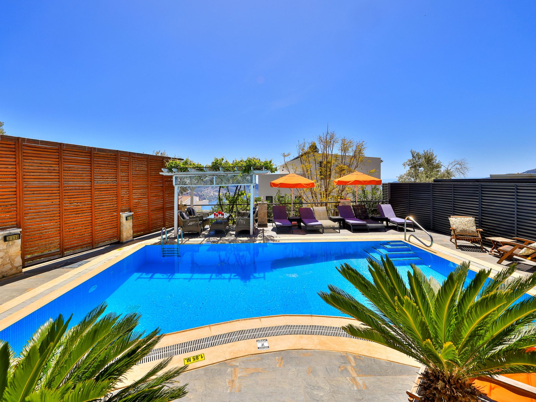 Villa mit Meerblick und privatem Pool-Image-tags.info