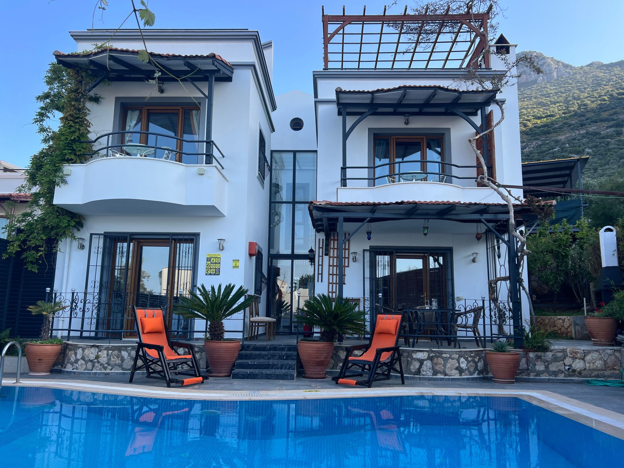 Villa mit Meerblick und privatem Pool-Image-tags.info