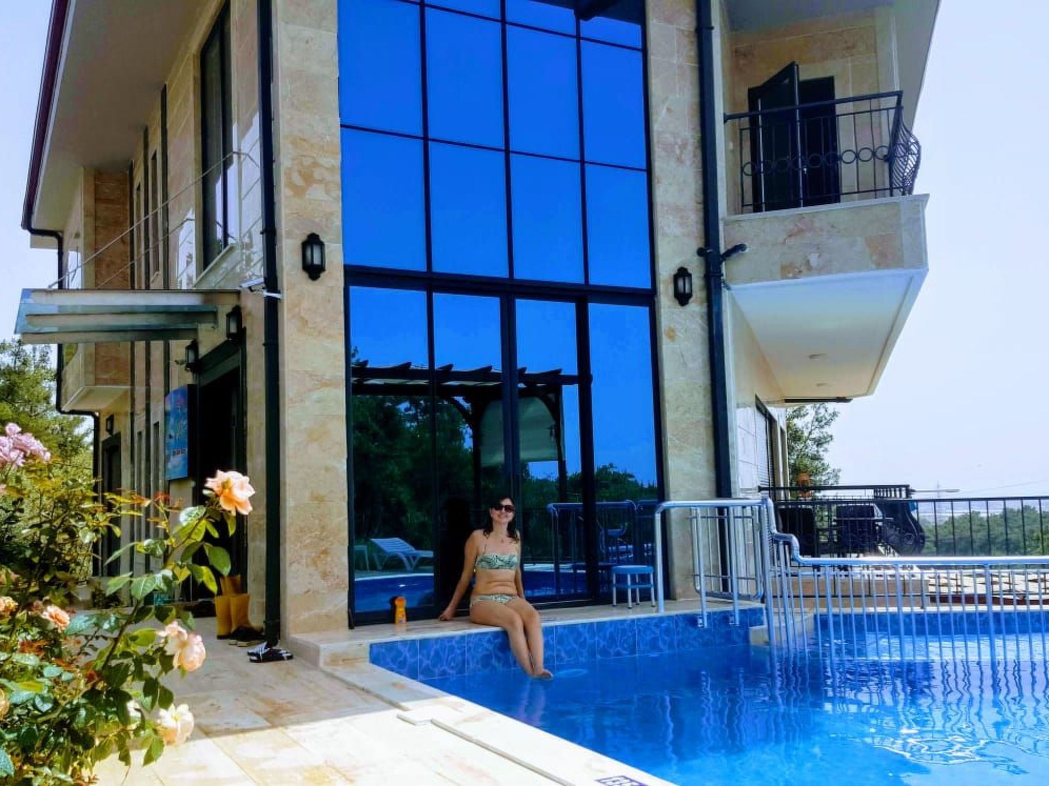 Berghütte mit eigenem Pool - Buiten