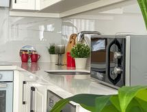 Luxe 4-persoons appartement met zwembad en sauna in het hart van Alanya, dichtbij strand - thumbnail 2