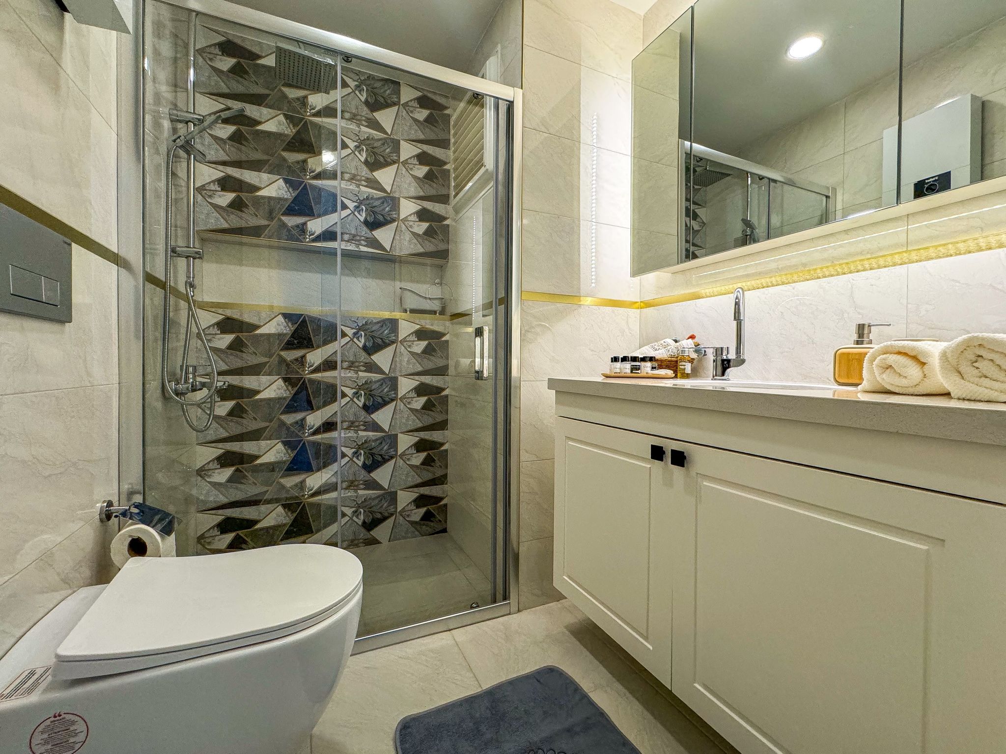Luxe 4-persoons appartement met zwembad en sauna in het hart van Alanya, dichtbij strand - foto 33