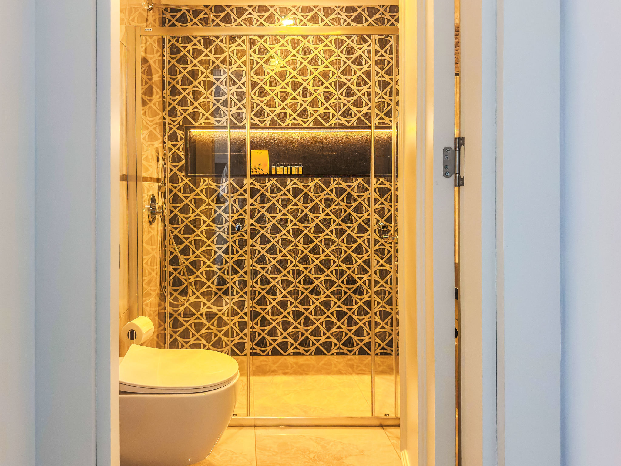Appartement Qoople Elize B16 – Salle de bains, photo 3 sur 30