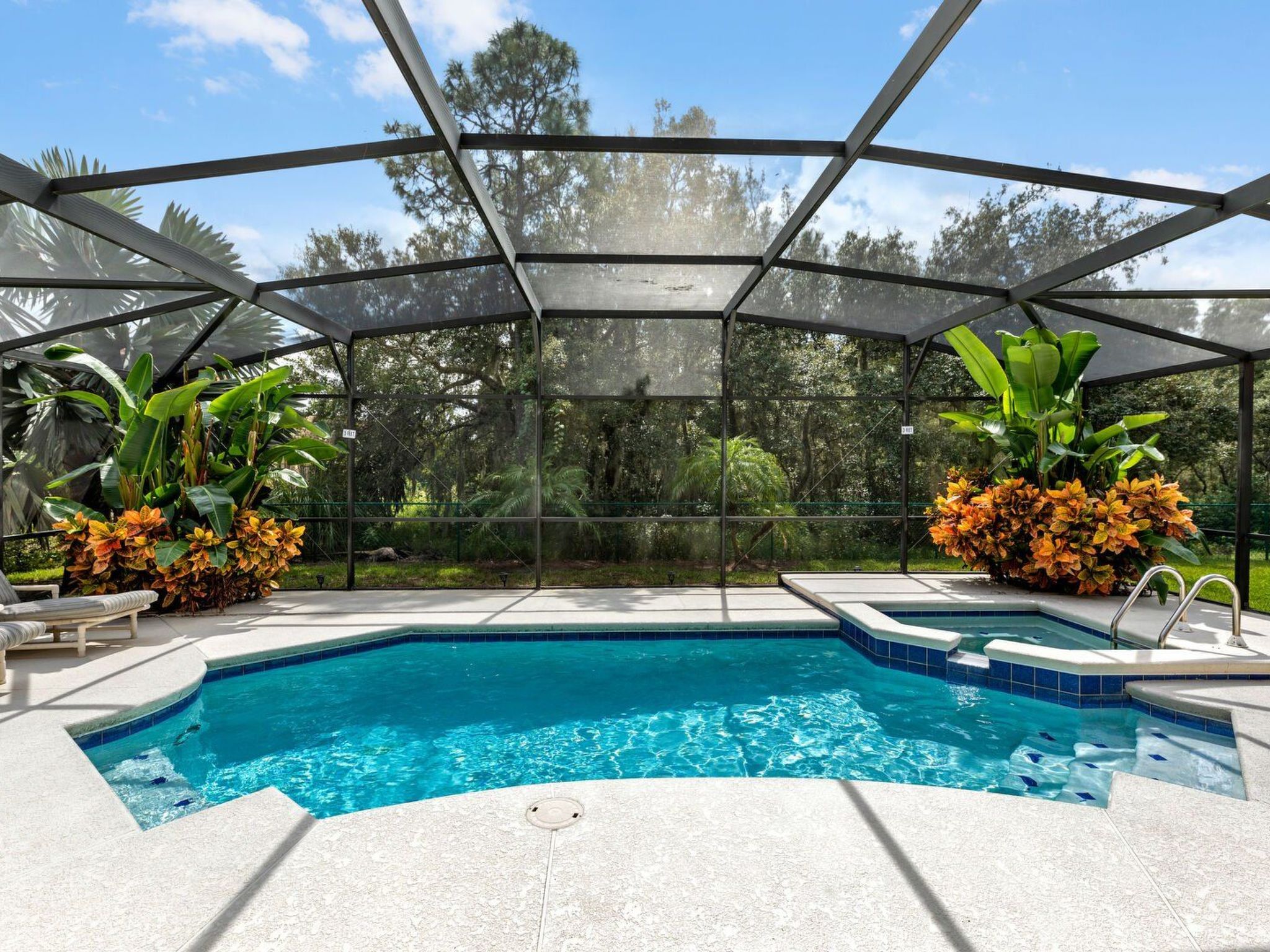 Sunshine Escape mit Pool und Spa in der Nähe von Disney — Pool Outdoor (3 of 36)