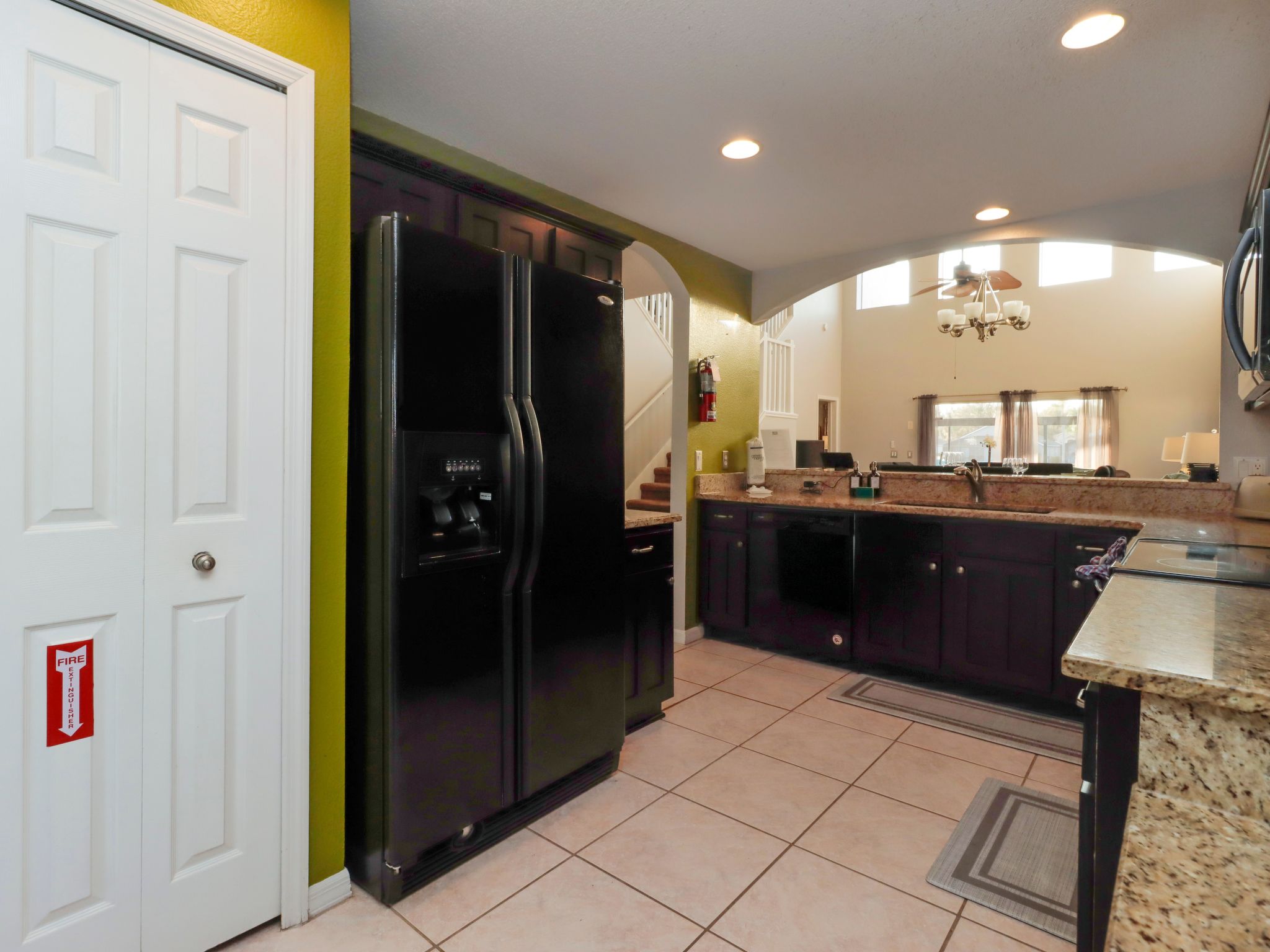 Photo of Villa mit 6 Schlafzimmern und atemberaubendem Seeblick