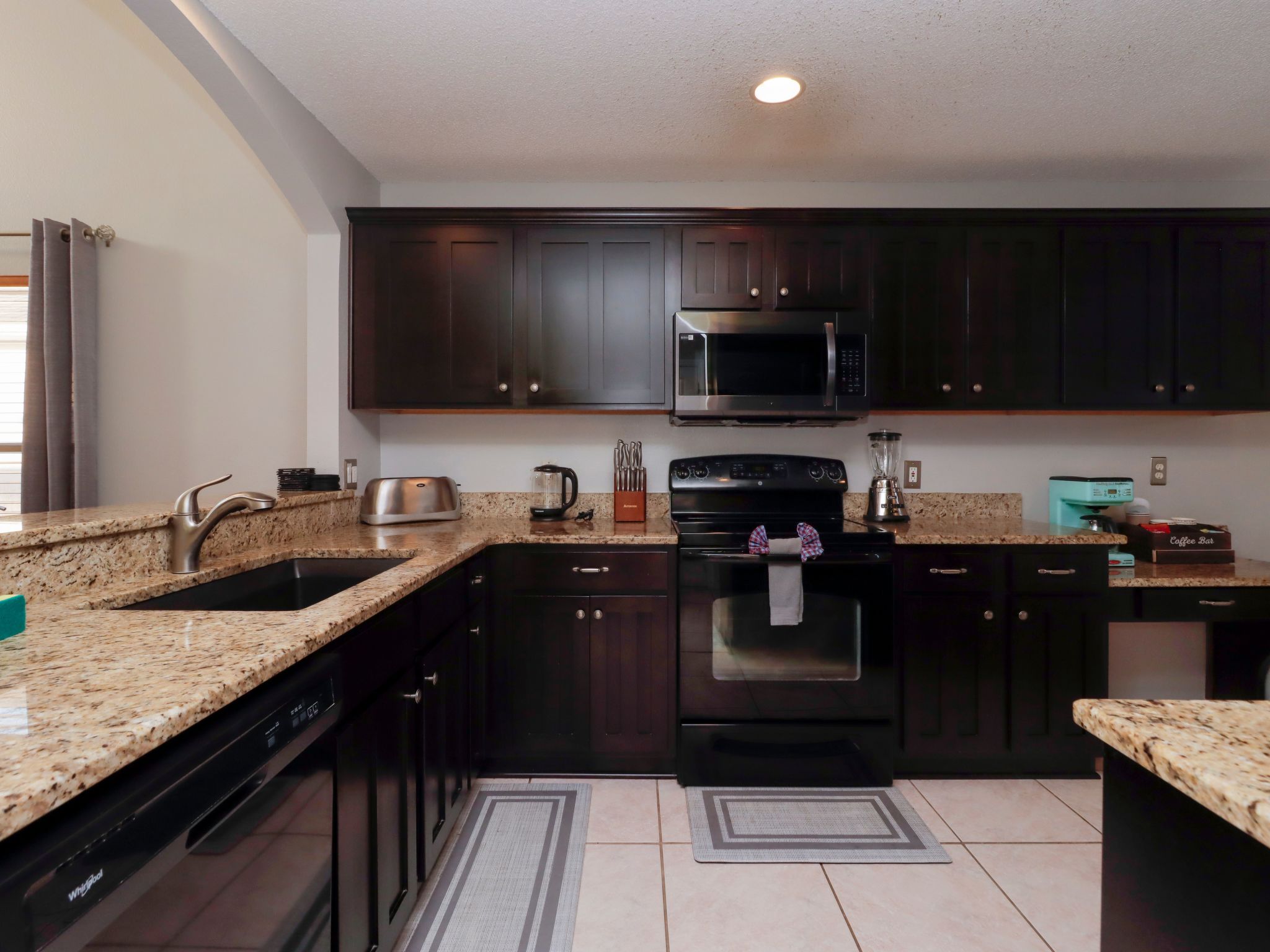 Photo of Villa mit 6 Schlafzimmern und atemberaubendem Seeblick