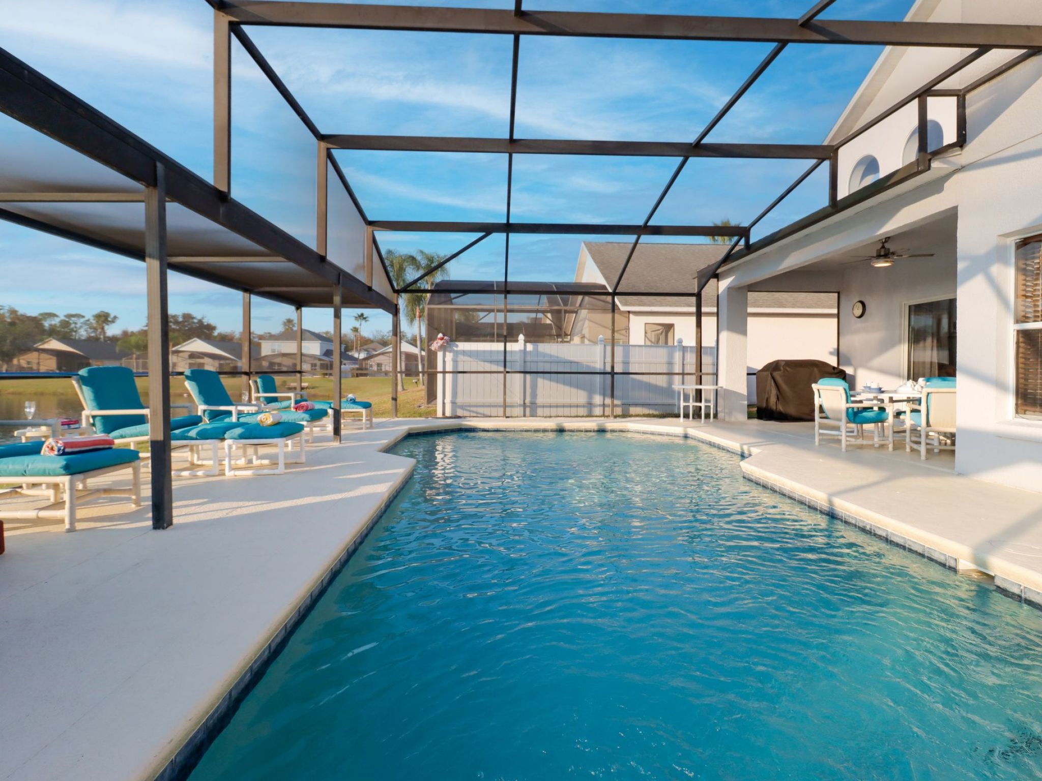 Photo of Villa mit 6 Schlafzimmern und atemberaubendem Seeblick