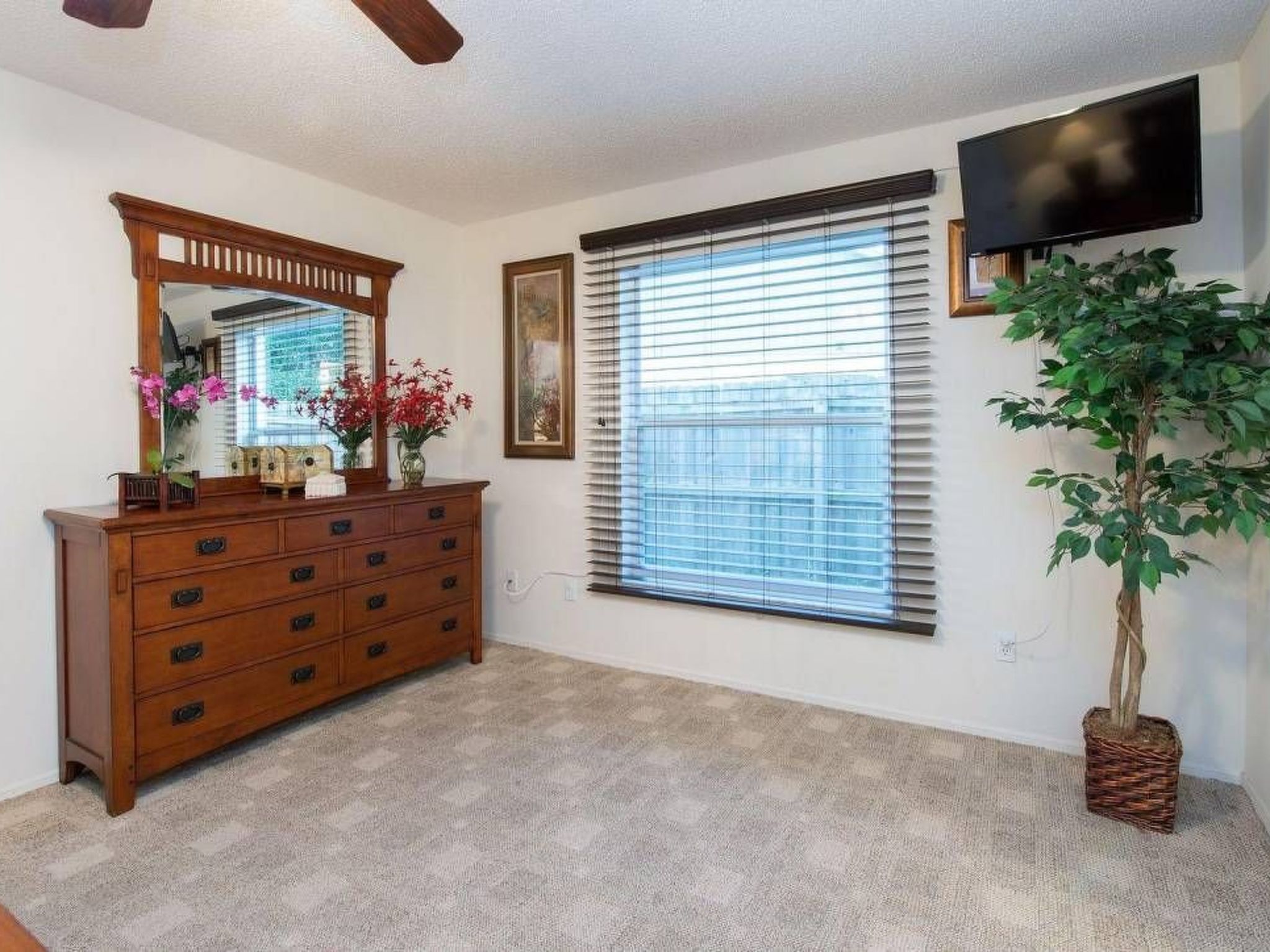 Photo of Ausgezeichnetes Preis-Leistungs-Verhältnis Familienvilla - Süd-West Privater Po