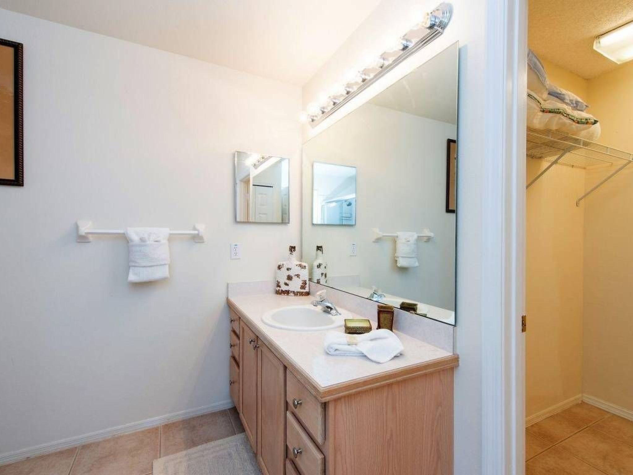 Photo of Ausgezeichnetes Preis-Leistungs-Verhältnis Familienvilla - Süd-West Privater Po