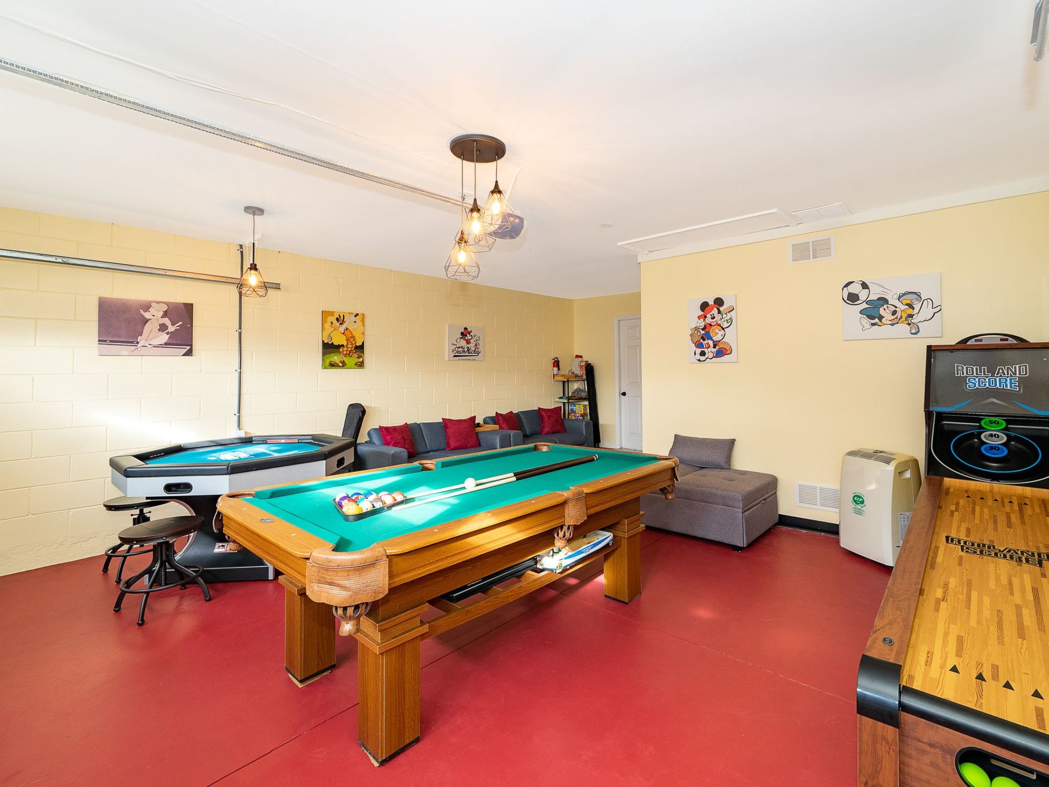 Photo of Nur wenige Minuten von Disney Pool, Spa und Seeblick