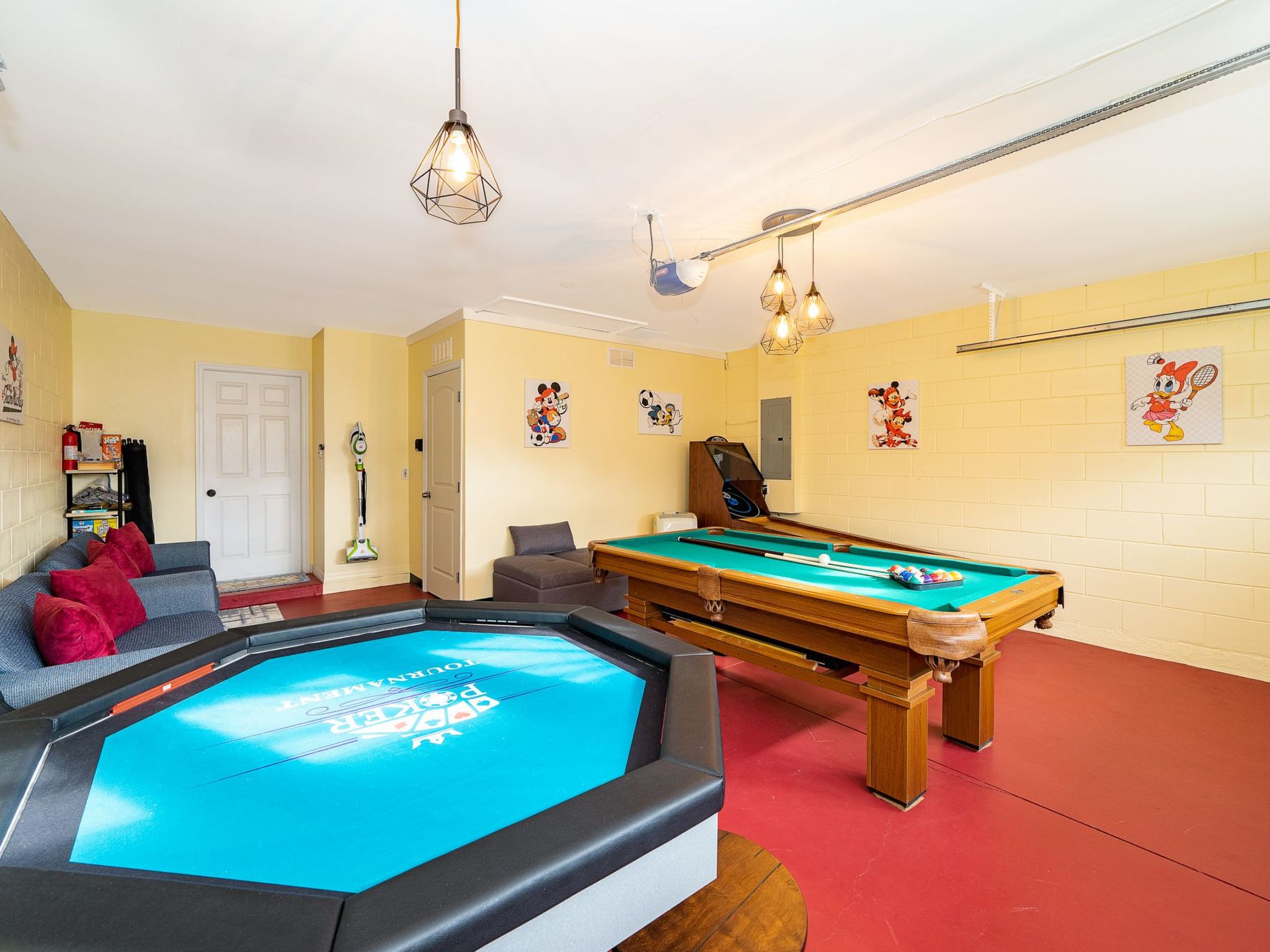 Photo of Nur wenige Minuten von Disney Pool, Spa und Seeblick